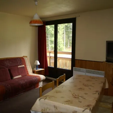 2 Pieces Au Pied Des Pistes, Balcon, Parking Gratuit, Proche Commerces Et Esf - Fr-1-557-24 Les Adrets